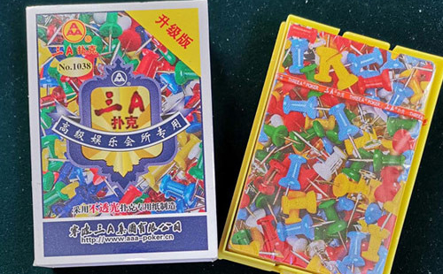 桑日扑克批发采购指南与产品质量识别要点解析